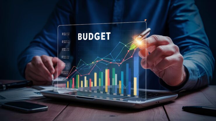 Smart Budget Allocation and Cost Effective Scalingfs icon illustrating franchise social media by Arobit Digital