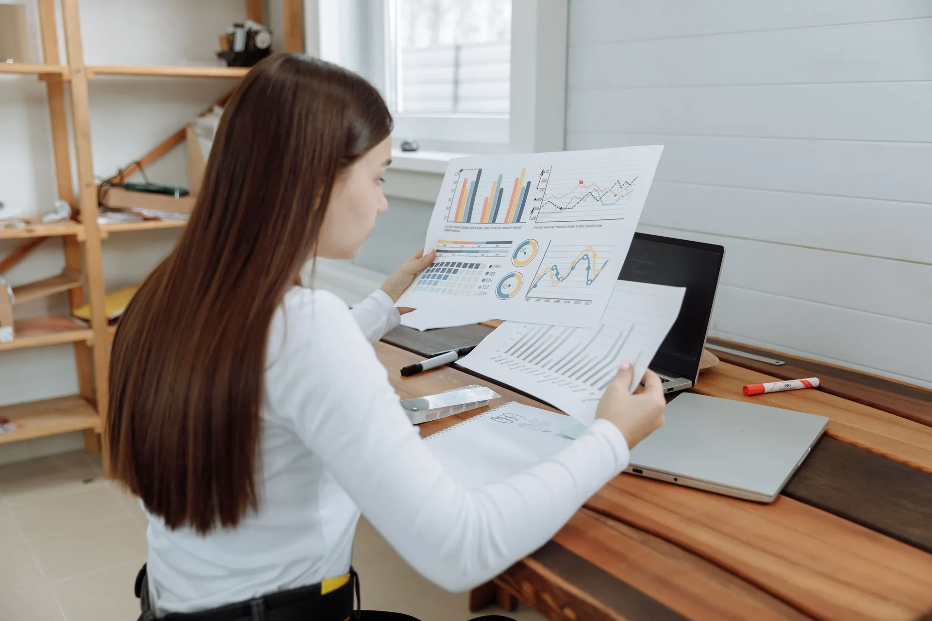 Google Search Console and Analytics Insightsai icon illustrating AI SEO services by Arobit Digital