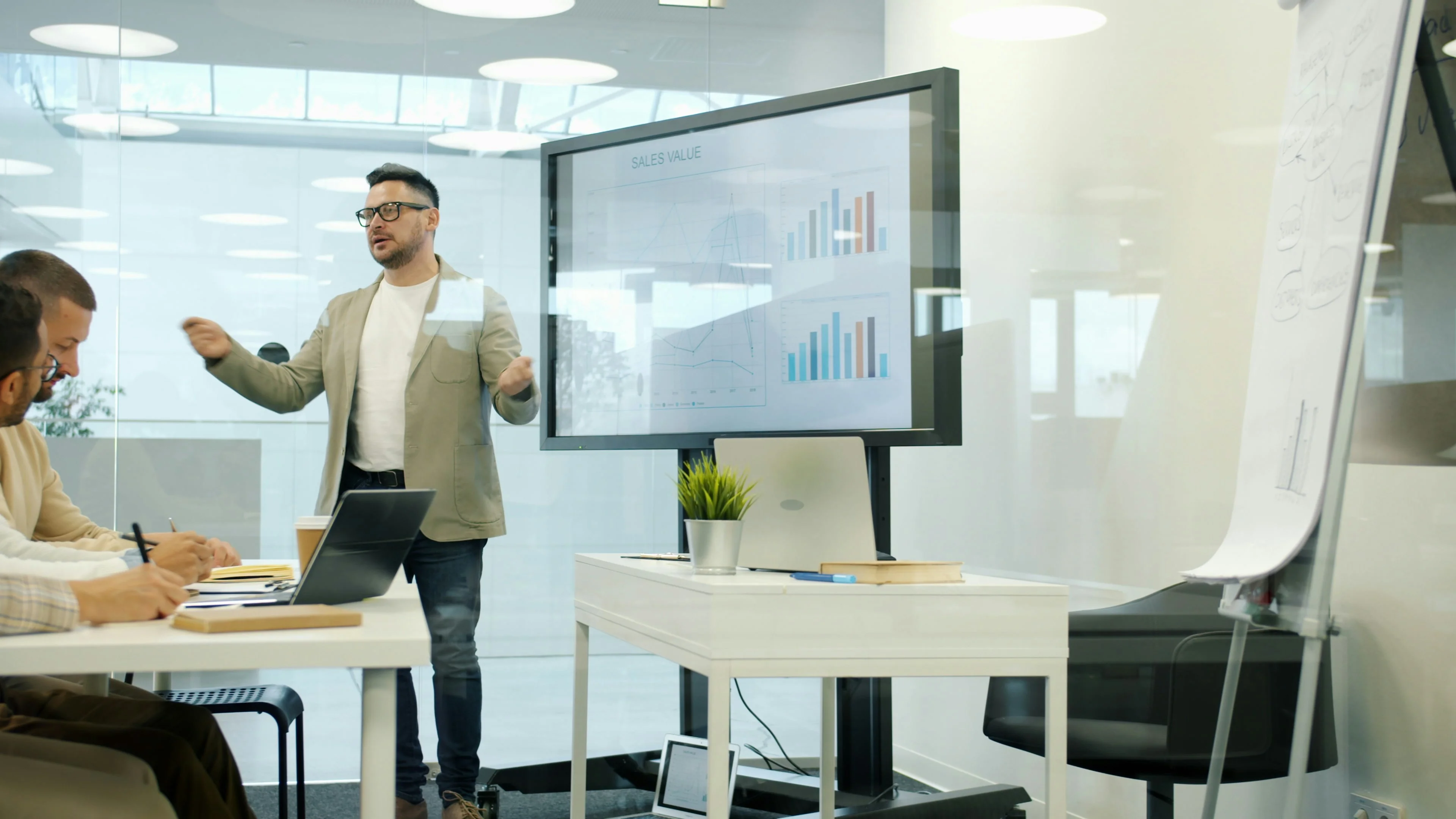 Ongoing Performance Reporting icon illustrating AEO and AI search optimization by Arobit Digital
